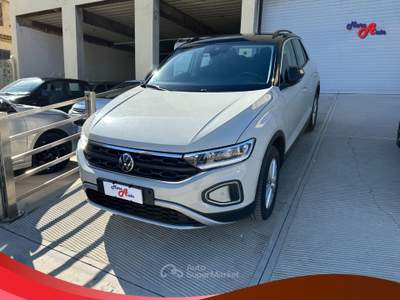 Volkswagen T-Roc T-Roc 1.5 TSI ACT DSG Life Beige usata Ardore