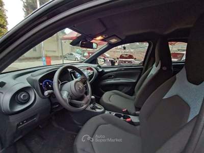 Toyota Aygo X 1.5 Hybrid 115 CV 5 porte Nero usata Varese