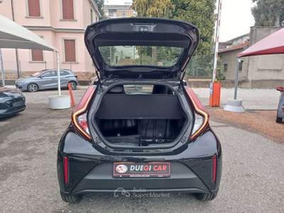 Toyota Aygo X 1.5 Hybrid 115 CV 5 porte Nero usata Varese