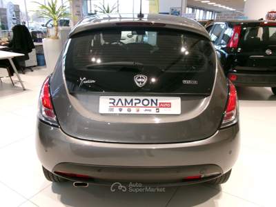 Lancia Ypsilon Ypsilon 1.0 FireFly 5 porte S&S Hybrid Ecochic Gold Grigio usata SAN DONA' DI PIAVE