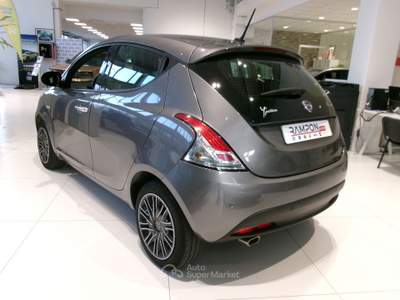 Lancia Ypsilon Ypsilon 1.0 FireFly 5 porte S&S Hybrid Ecochic Gold Grigio usata SAN DONA' DI PIAVE