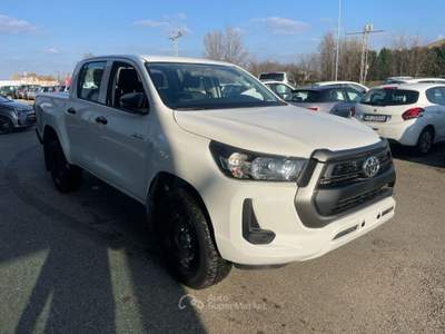 Toyota Hilux 2.8 D-4D 4WD 4 porte Double Cab Comfort Bianco usata Scandiano