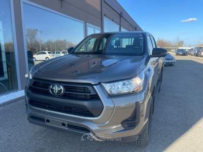 Toyota Hilux 2.8 D-4D 4WD 4 porte Double Cab Comfort Grigio usata Scandiano