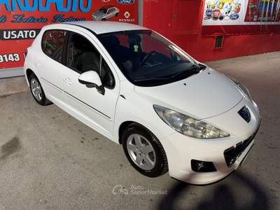 Peugeot 207 1.4 95cv Active - 2011 Bianco usata Giugliano in Campania