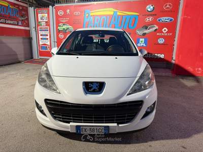 Peugeot 207 1.4 95cv Active - 2011 Bianco usata Giugliano in Campania