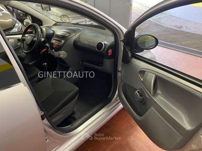 Toyota Aygo Aygo 5p 1.0 Now FL per neopatentati Argento usata Sesto San Giovanni