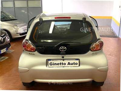 Toyota Aygo Aygo 5p 1.0 Now FL per neopatentati Argento usata Sesto San Giovanni