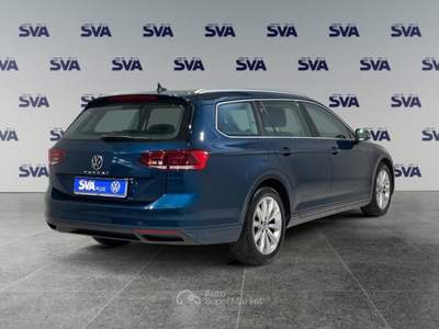 Volkswagen Passat 2.0 Tdi 150CV DSG Business Blu/Azzurro usata Ravenna