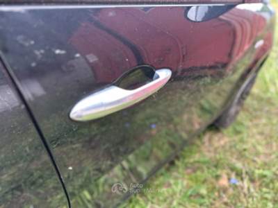 Lancia Ypsilon  - ypsilon 1.0 firefly hybrid gold s&s 70cv 5p.ti Nero usata Roma