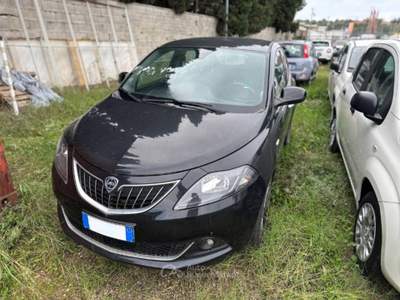 Lancia Ypsilon  - ypsilon 1.0 firefly hybrid gold s&s 70cv 5p.ti Nero usata Roma