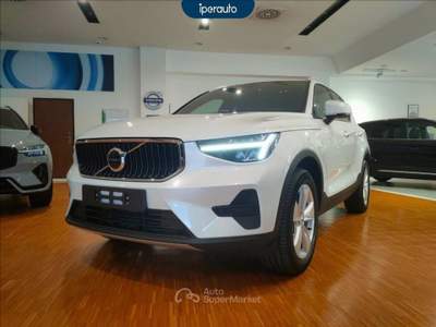 Volvo XC40 2.0 b3 Core auto Bianco usata Bergamo