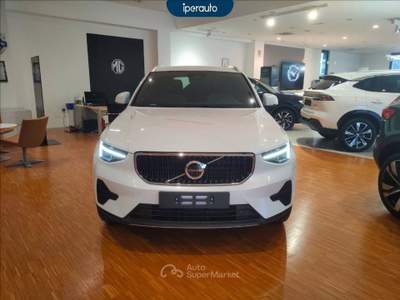 Volvo XC40 2.0 b3 Core auto Bianco usata Bergamo