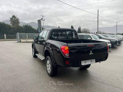 Mitsubishi L200 2.5 DI-D/136CV Double Cab Intense Nero usata Alife
