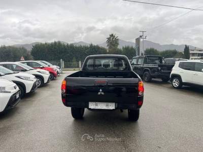 Mitsubishi L200 2.5 DI-D/136CV Double Cab Intense Nero usata Alife
