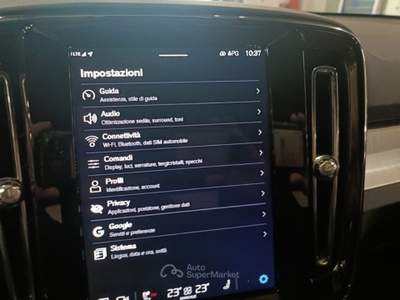 Volvo XC40 B4 automatico Plus Dark Grigio usata Novara
