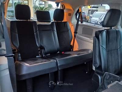 Lancia Voyager Platinum 177 CV Nero usata Monopoli