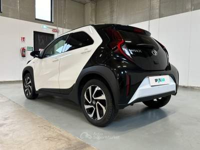 Toyota Aygo X 1.0B (72 CV) Trend S-CVT Bianco usata Milano