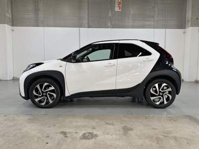 Toyota Aygo X 1.0B (72 CV) Trend S-CVT Bianco usata Milano