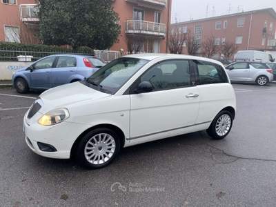 Lancia Ypsilon Y 1.2 UNICA  NEOPATENTATI Bianco usata Treviglio