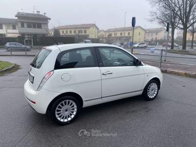 Lancia Ypsilon Y 1.2 UNICA  NEOPATENTATI Bianco usata Treviglio