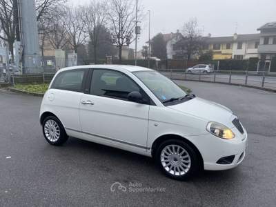 Lancia Ypsilon Y 1.2 UNICA  NEOPATENTATI Bianco usata Treviglio
