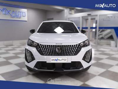 Peugeot 2008 1.2 Puretech Allure S&amp;S 100CV Bianco usata Latina