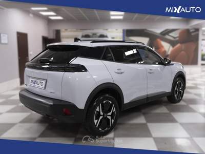 Peugeot 2008 1.2 Puretech Allure S&amp;S 100CV Bianco usata Latina