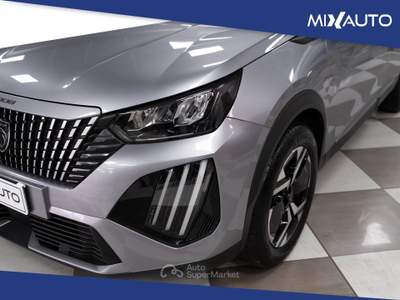 Peugeot 2008 1.2 Puretech Allure S&amp;S 100CV Grigio usata Latina