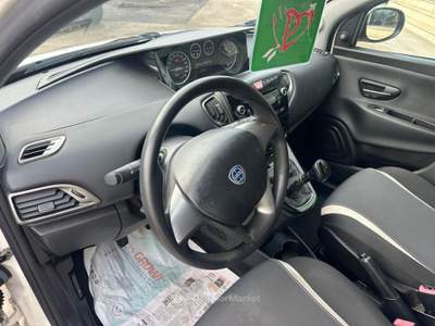 Lancia Ypsilon 16V 95 CV 5 porte S&S Elle NEOPATENTATI Bianco usata Pignataro Interamna