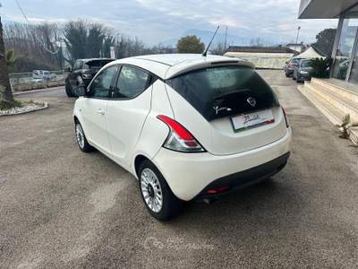 Lancia Ypsilon 16V 95 CV 5 porte S&S Elle NEOPATENTATI Bianco usata Pignataro Interamna