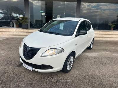 Lancia Ypsilon 16V 95 CV 5 porte S&S Elle NEOPATENTATI Bianco usata Pignataro Interamna