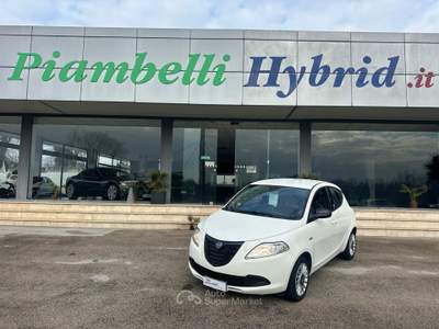 Lancia Ypsilon 16V 95 CV 5 porte S&S Elle NEOPATENTATI Bianco usata Pignataro Interamna