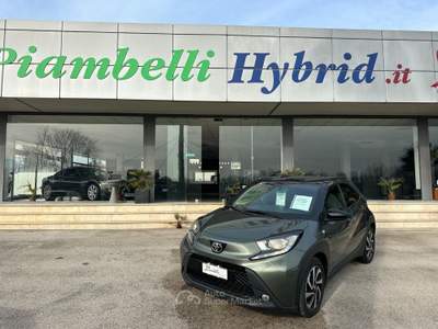 Toyota Aygo X 1.0 VVT-i 72 CV 5 porte Lounge Air NEOPATENTATI Verde usata Pignataro Interamna