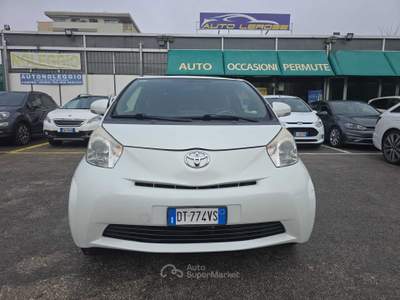 Toyota iQ AUTOMATICO - NEOPATENTATO - CITY CAR Bianco usata Brescia
