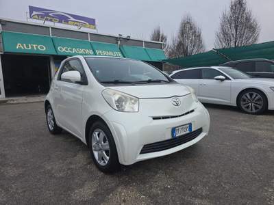 Toyota iQ