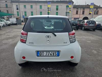 Toyota iQ AUTOMATICO - NEOPATENTATO - CITY CAR Bianco usata Brescia