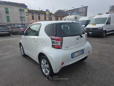 Toyota iQ AUTOMATICO - NEOPATENTATO - CITY CAR Bianco usata Brescia