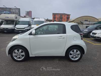 Toyota iQ AUTOMATICO - NEOPATENTATO - CITY CAR Bianco usata Brescia
