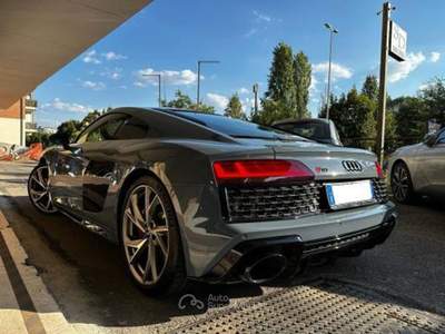 Audi R8 5.2 V10 quattro 570cv s tronic Performance Grigio usata Roma