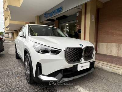 BMW iX1 edrive 20 *Promo SD 2026* Bianco usata Roma