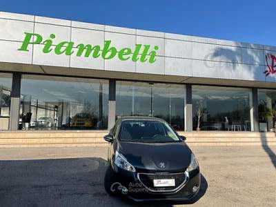 Peugeot 208 Stop&Start 5 porte Active Neopatentati Nero usata Pignataro Interamna