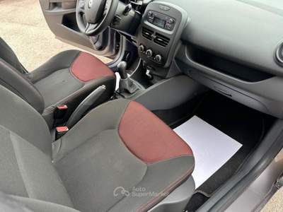 Renault Clio 5 porte Live NEOPATENTATI Grigio usata Pignataro Interamna