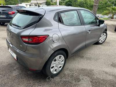 Renault Clio 5 porte Live NEOPATENTATI Grigio usata Pignataro Interamna