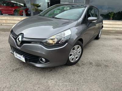 Renault Clio 5 porte Live NEOPATENTATI Grigio usata Pignataro Interamna