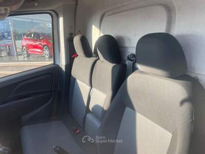 Fiat Doblò Lounge IVA ESPOSTA Bianco usata Pignataro Interamna