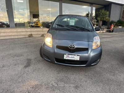 Toyota Yaris BENZ 5 porte Sol Grigio usata Pignataro Interamna