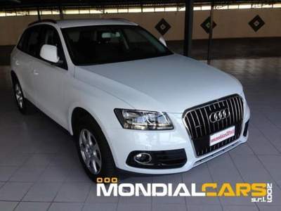 Audi Q5 177CV quattro S tronic Business Bianco usata Capua