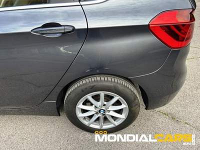 BMW Serie 2 220d 214 d Active Tourer Luxury 95 CV Grigio usata Capua