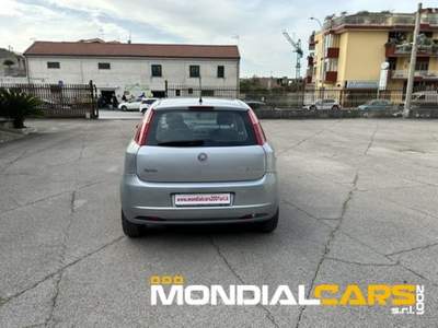 Fiat Grande Punto 77 CV 5 porte Dynamic Natural Power Grigio usata Capua