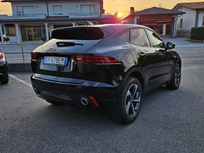 Jaguar E-Pace Ottime condizioni generali. Tagliandi ufficiali. Gancio traino Nero usata Rosà